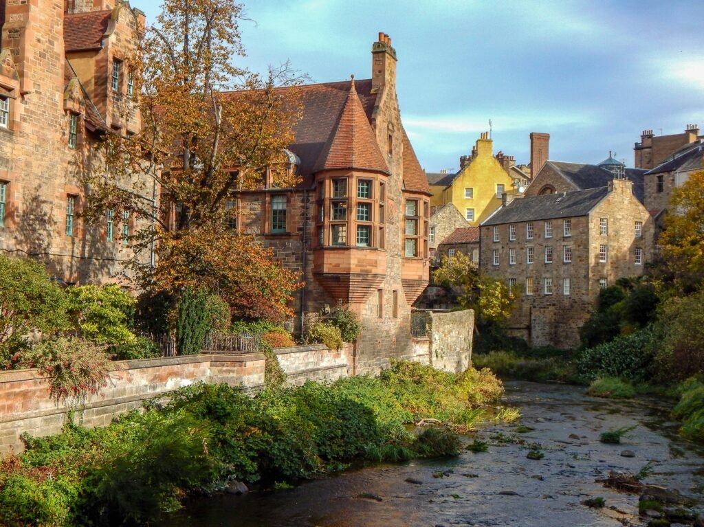 SCOTLAND Edinburgh Dean Village van-der-beken-unsplash